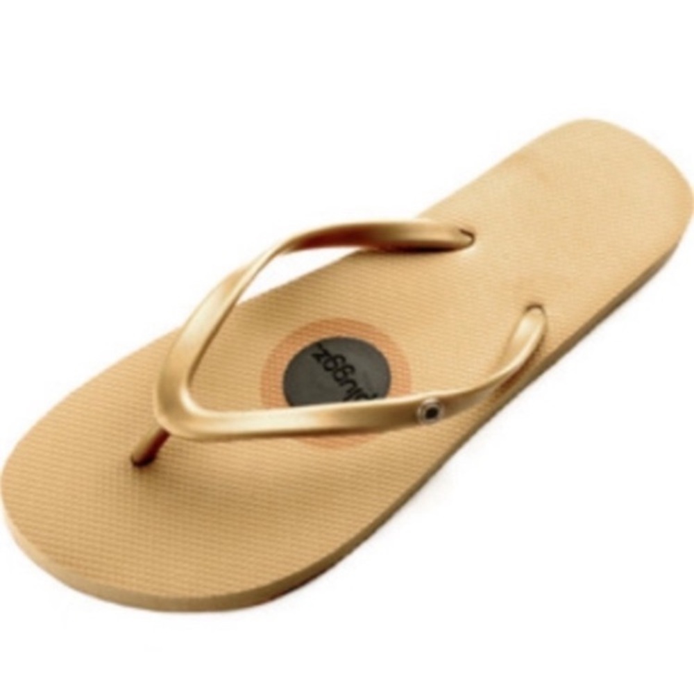 Women's Gold Flip Flop Sandal - Sleek Metallic Beach Slide
